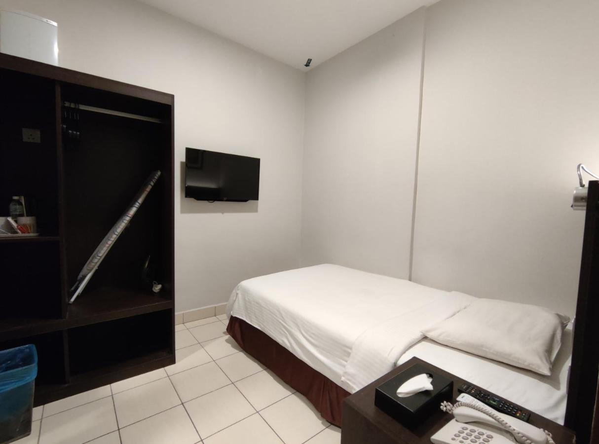 Hotel Desaru Penawar Exterior photo
