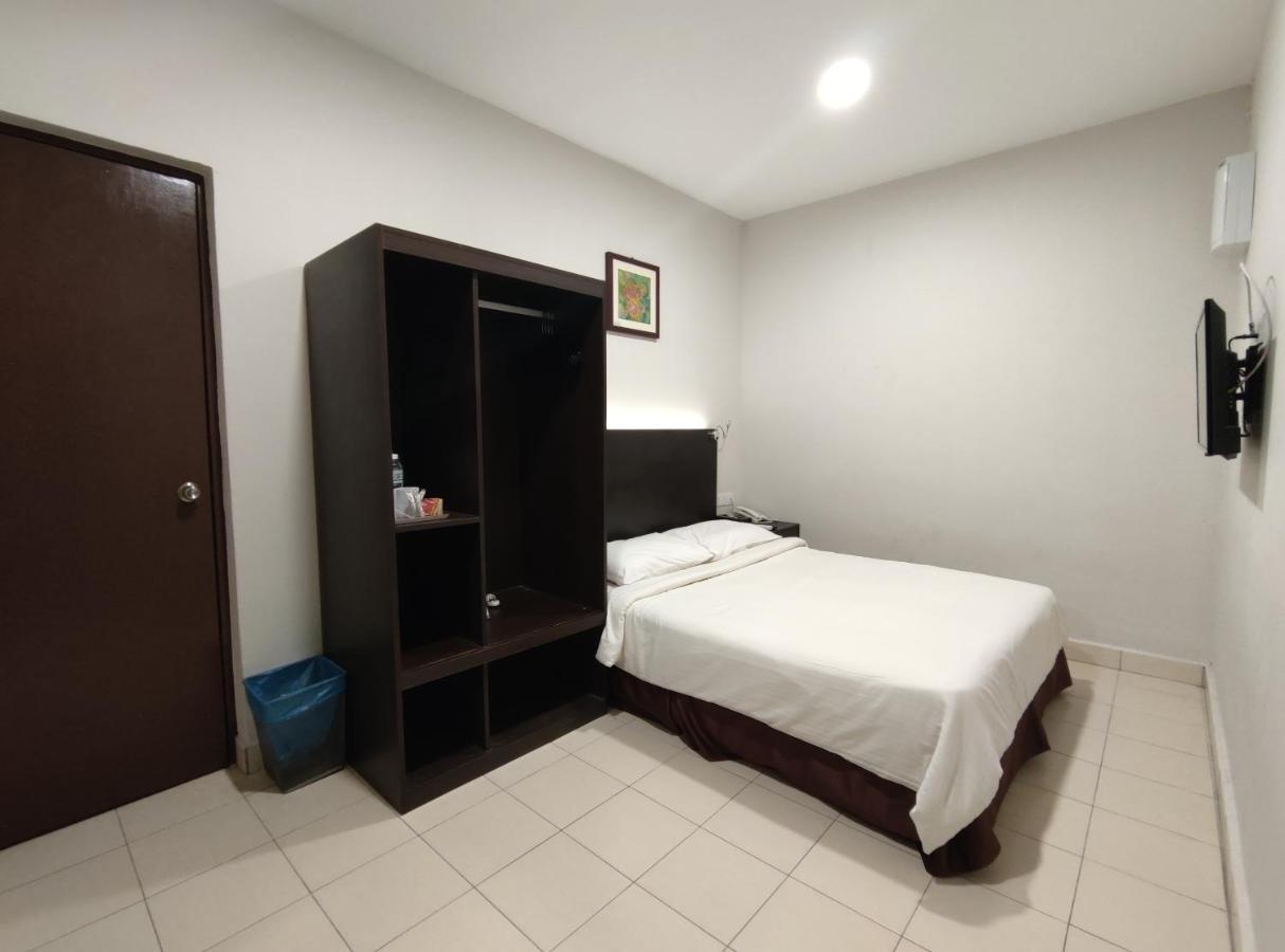 Hotel Desaru Penawar Exterior photo