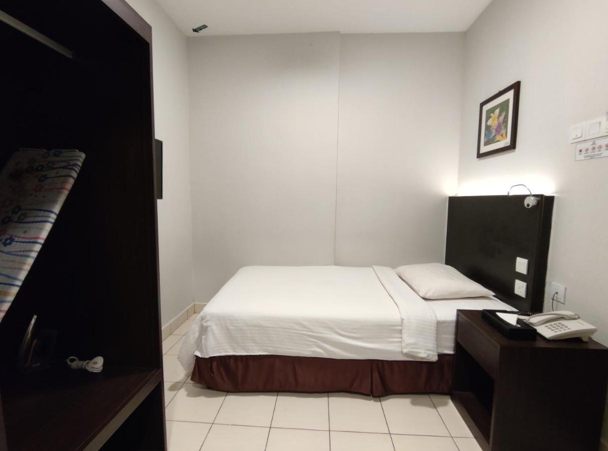 Hotel Desaru Penawar Exterior photo