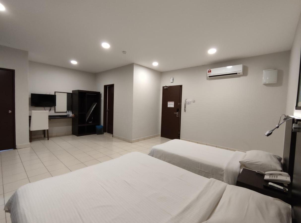 Hotel Desaru Penawar Exterior photo