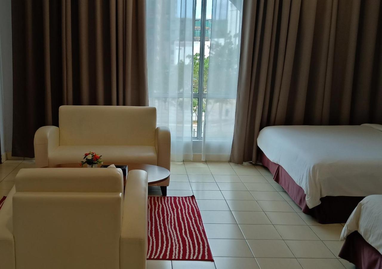Hotel Desaru Penawar Exterior photo